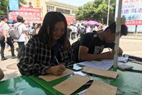 說明: 1D0DFDF94C2446C9BBE0B448CAEE74C8