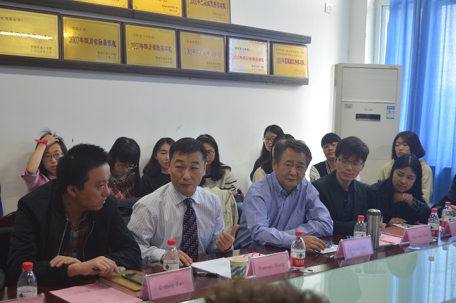 張哨楠教授介紹情況