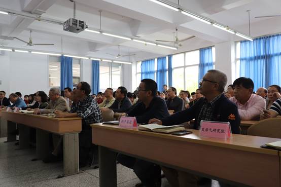 說明: C:\Users\Administrator\Desktop\巫校長(zhǎng)講黨課照片（2019.10.18）\巫校長(zhǎng)講黨課照片（2019.10.18）\IMG_2590.JPG