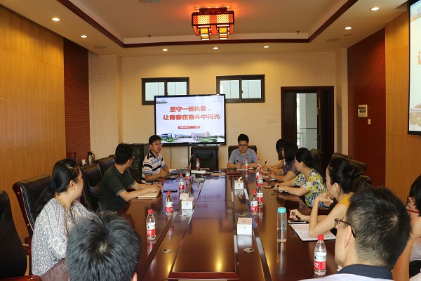 于百江作經驗交流講座