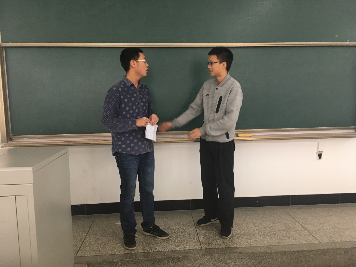 圖2.《一則通知》正有序排演中