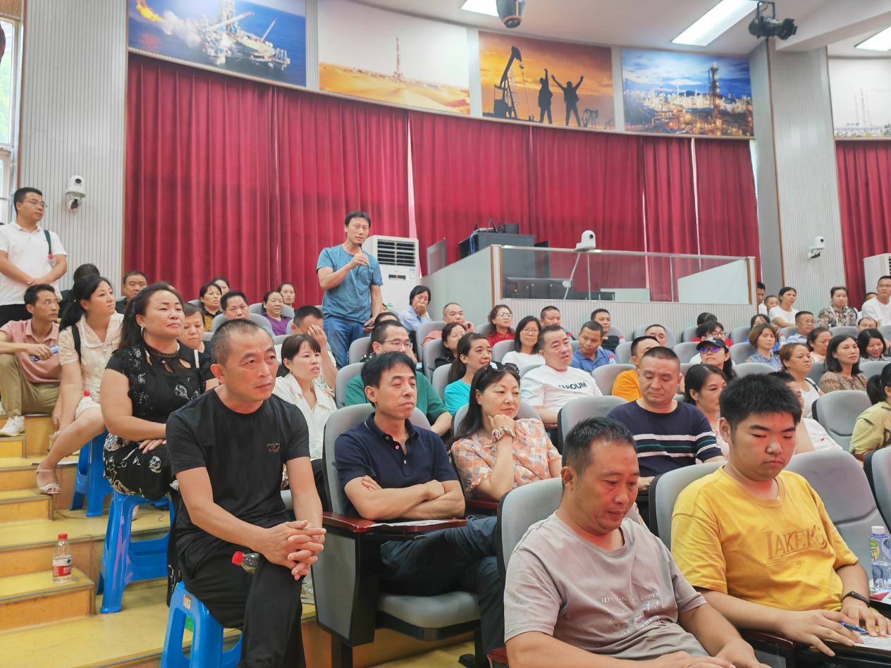 46977db5733844276da70e76f7fd99f