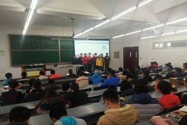 合唱“感恩的心”