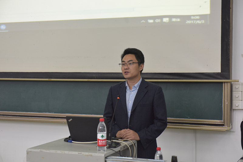 張磊老師做訓前動員