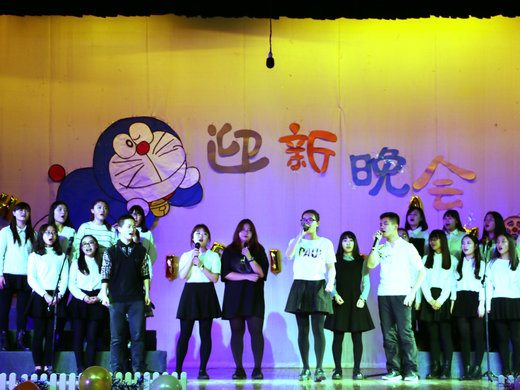 俄語大合唱——《新年》