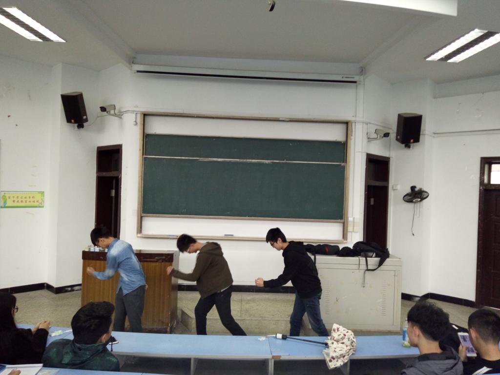 圖2.小品《初心石油夢》彩排進行中