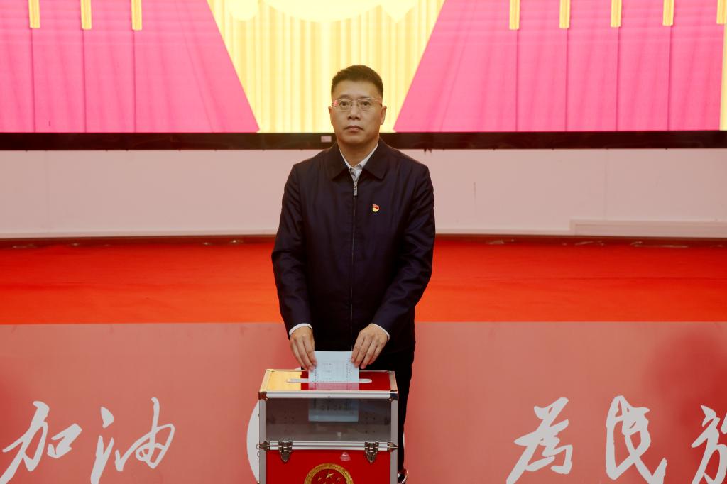 李德海 (1).JPG 李德海 (1).JPG