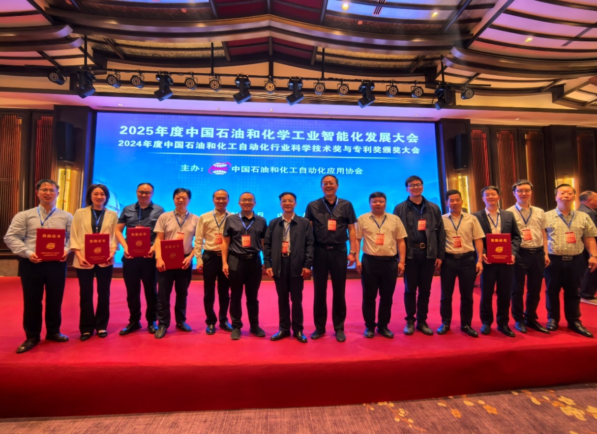 http://www.lnsuhdy.xyz/__local/F/C6/96/38DCB38C0E034DDEEB2263F045A_D6FF840E_70327.jpg