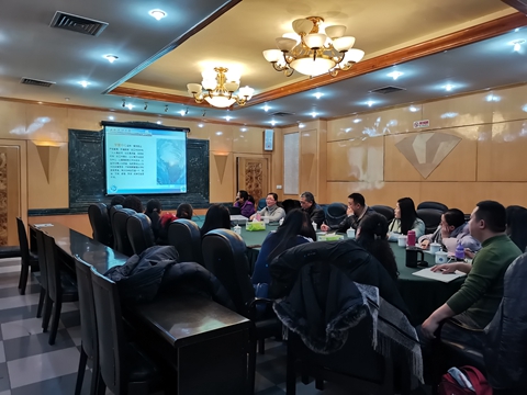 座談會(huì)場(chǎng)景.jpg 座談會(huì)場(chǎng)景.jpg