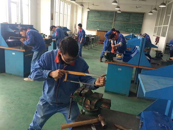 鉗工實習