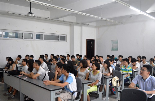 集體收看慶祝大會(二)