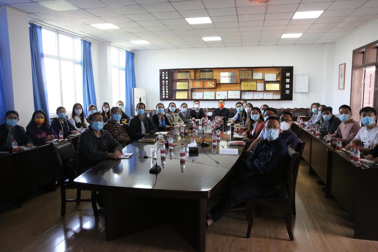 D507主會(huì)場(chǎng)參會(huì)人員集中收看現(xiàn)場(chǎng)（2）