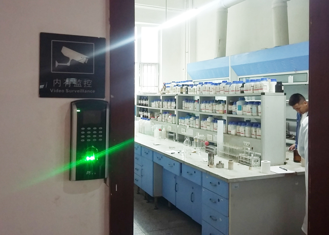 部分科研實驗室啟用指紋門禁與視屏監控提高防患能力