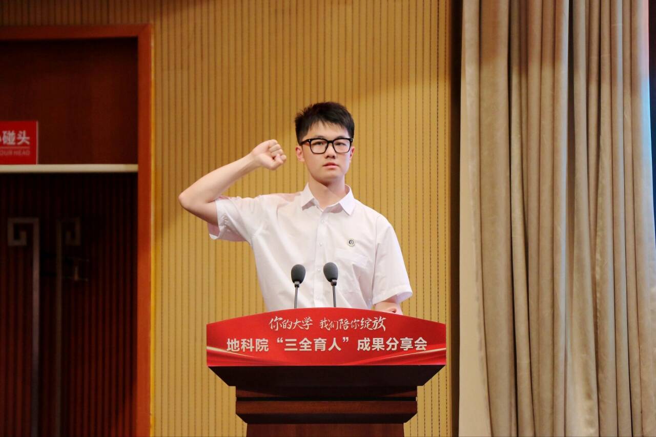 R4J{G(6}{494E}C041HB~[F_tmb