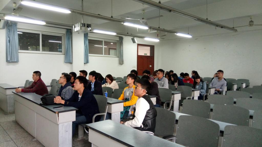 班會(huì)現(xiàn)場(chǎng)