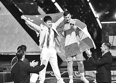 以中國戰疫堅定“四個自信”