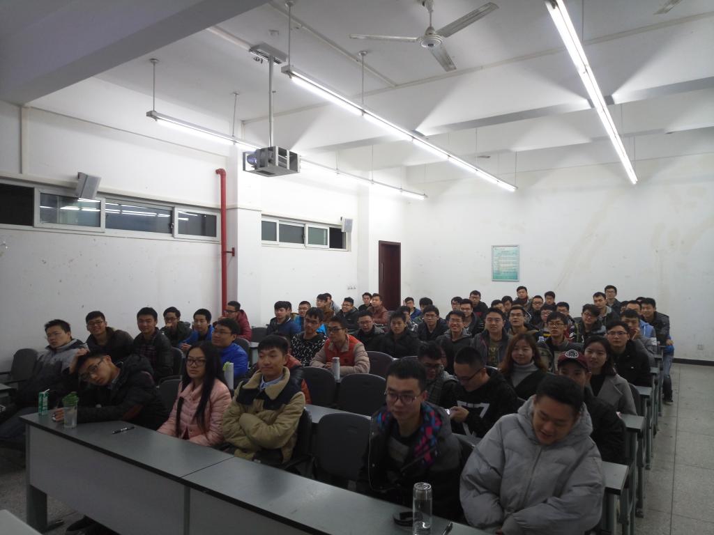 班會(huì)現(xiàn)場(chǎng)