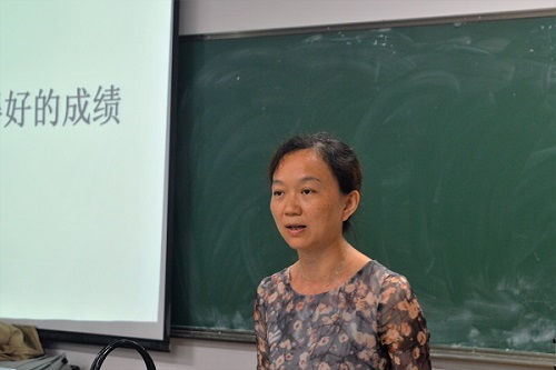 院長劉向君發(fā)言