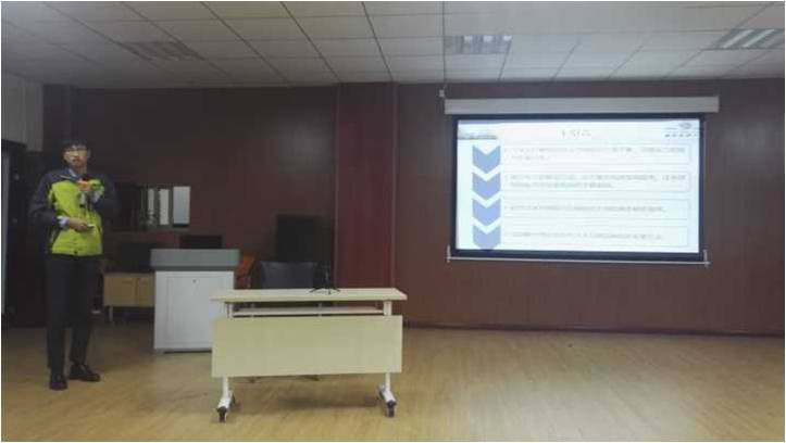 博士研究生鄭永香作報告