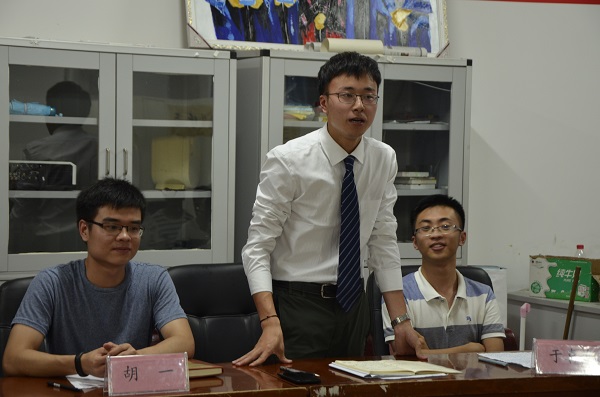 學生會主席陳佳林發言