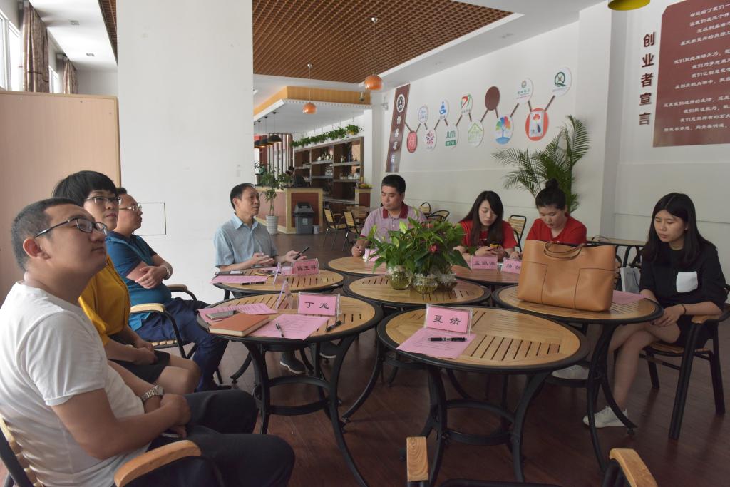 陳玉祥介紹我校創(chuàng)新創(chuàng)業(yè)工作