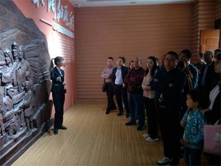 說明: C:\Users\Administrator\Desktop\0AD5FEC31F4975D9A1737F38942258DF.jpg