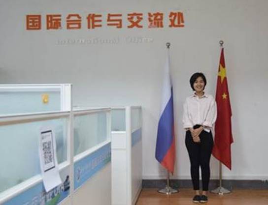說明: 漢服女