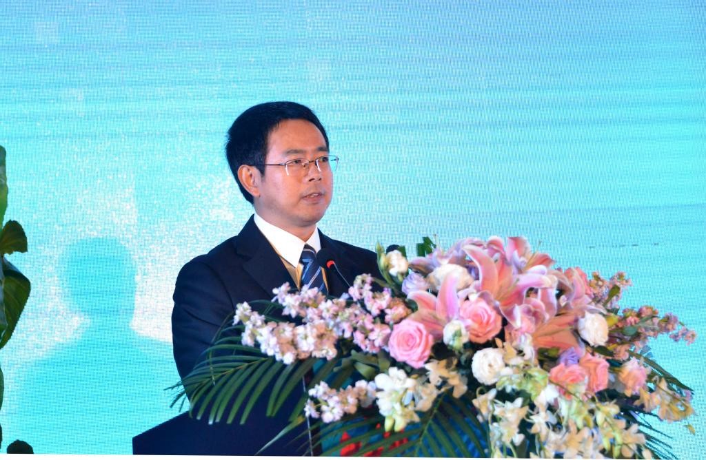 西南石油大學黨委副書記趙正文講話