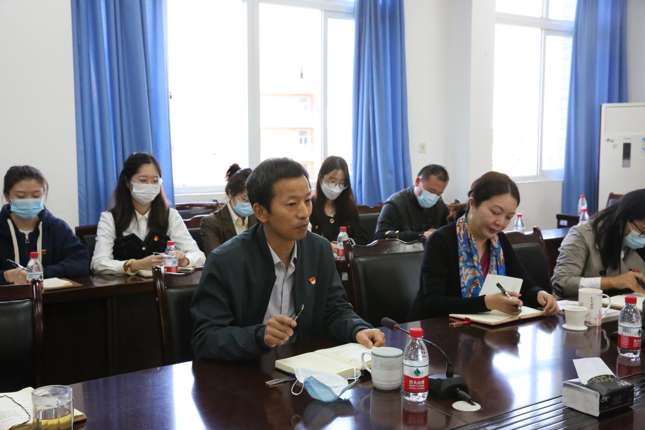 學(xué)院黨委書(shū)記、院長(zhǎng)崔發(fā)展