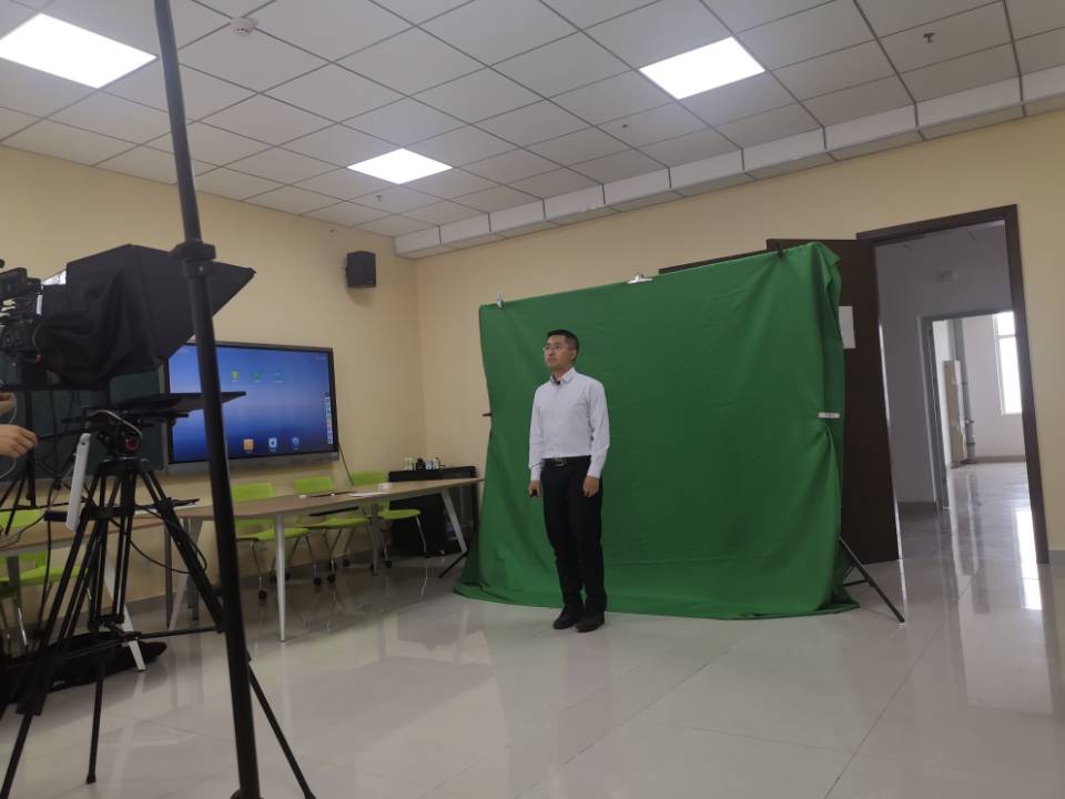 E8B67F5835B3D4F90F6D2A64FE317CE9 E8B67F5835B3D4F90F6D2A64FE317CE9