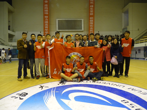 圖6:新生籃球隊(duì)獲得冠軍